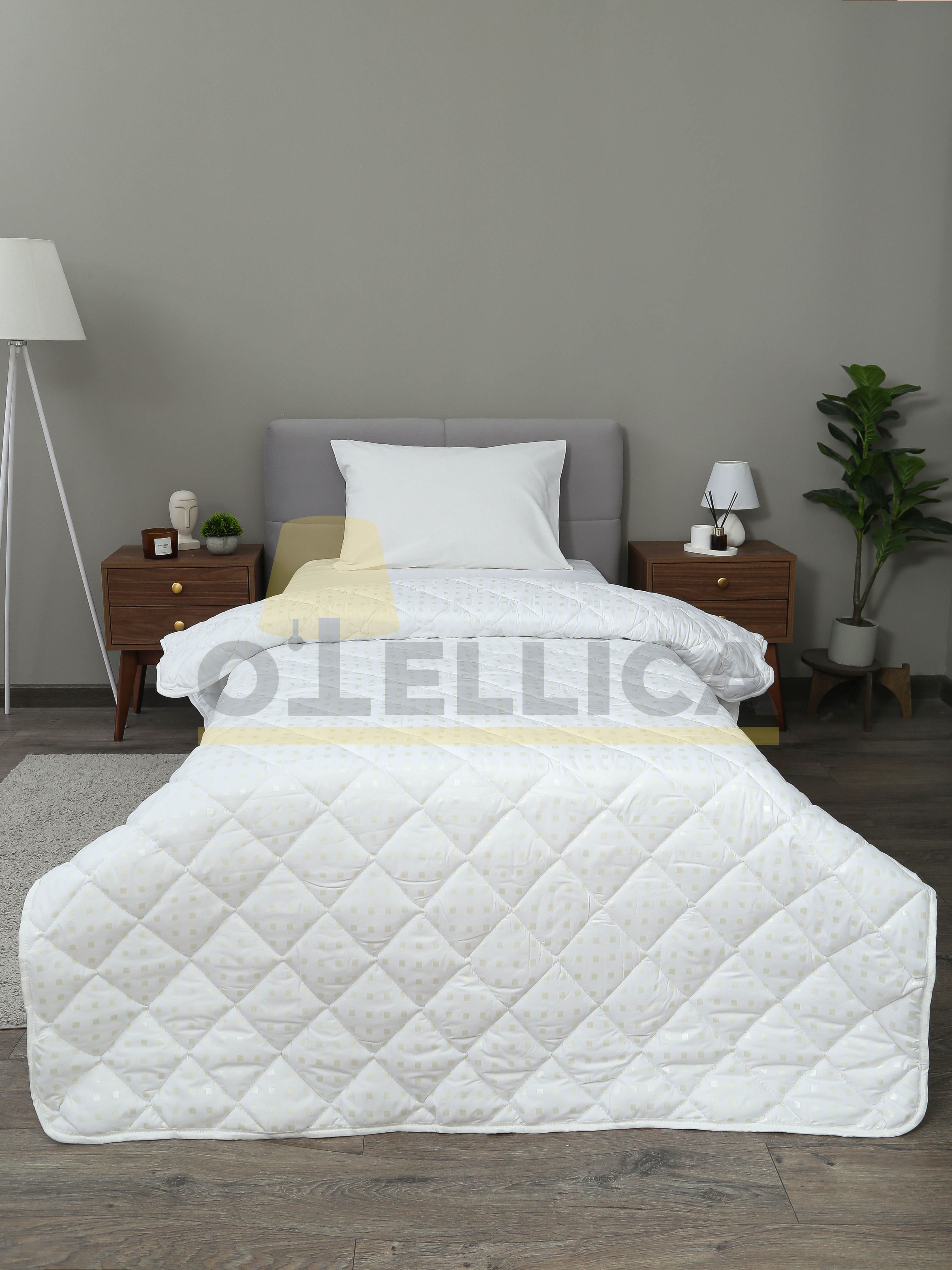 Одеяло 140×205 тик полиэфирный лебяжий пух многоигольная стёжка 300 г, для гостиниц