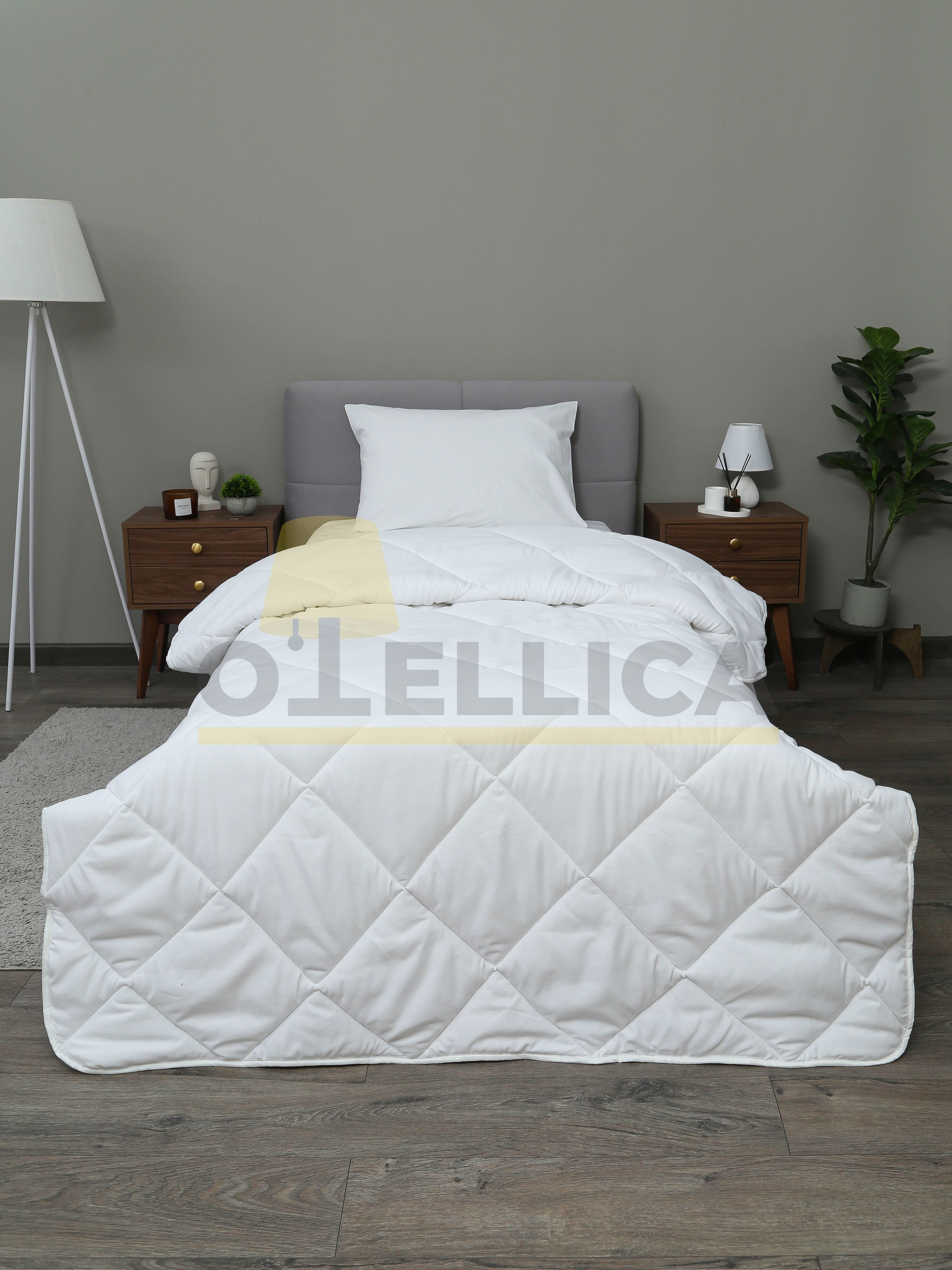 Одеяло 140×205 микрофибра одноигольная стёжка, лебяжий пух 300 г, для гостиниц